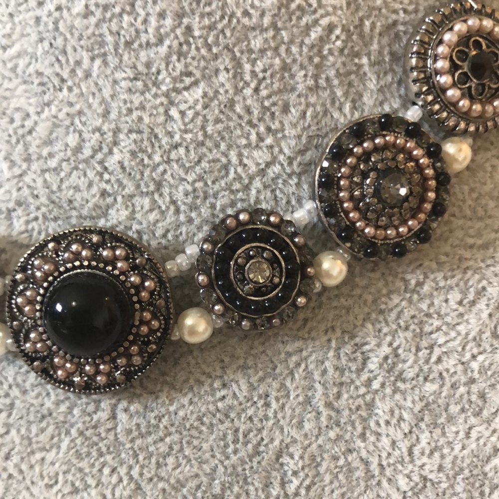 Statement necklace! - Picture 3 of 6